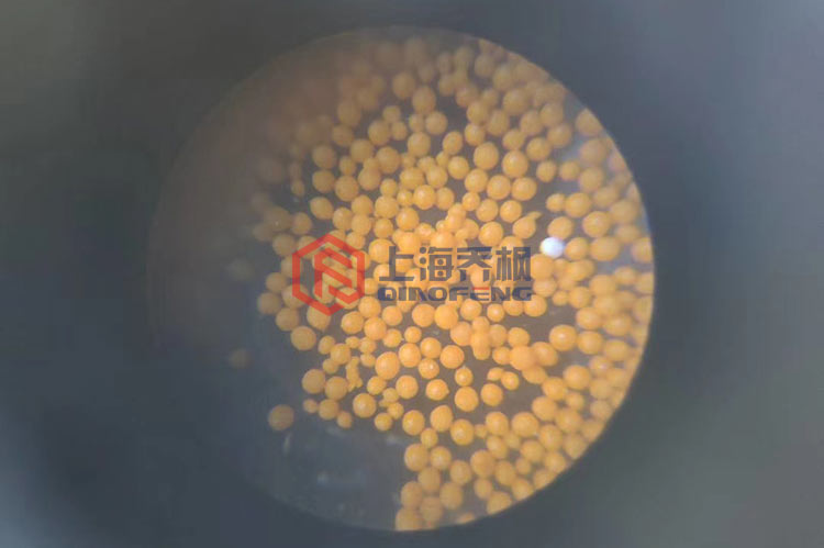 高效沸騰制粒干燥機的工作原理？